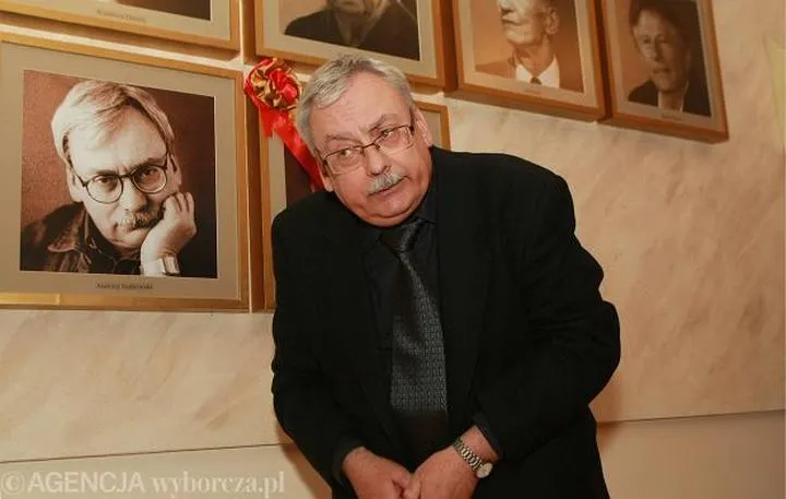 Czytanie powieści Sapkowskiego